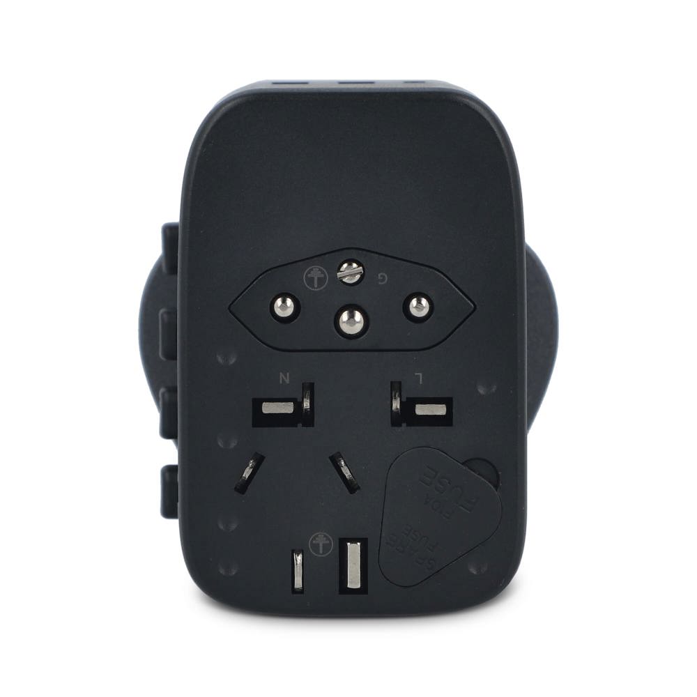  PowerPro Reiseadapter aus recyceltem Kunststoff