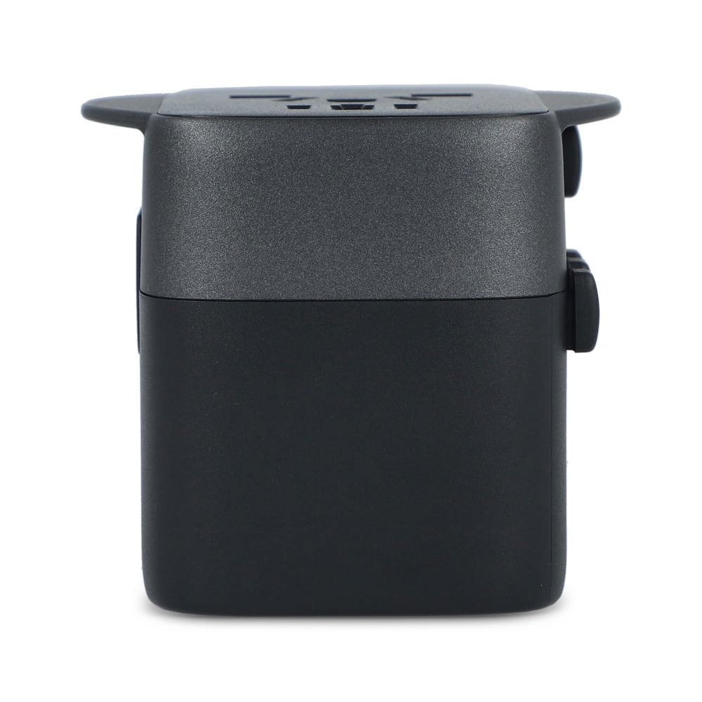  PowerPro Reiseadapter aus recyceltem Kunststoff